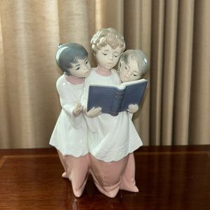 Lladro Boys Choir figurine